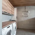 Apartment Big Apartment, 4 Bedrooms, Sauna, Free Parking - Ev Charging