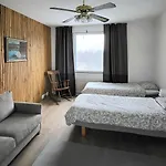 Big Apartment, 4 Bedrooms, Sauna, Free Parking - Ev Charging Daire Tampere