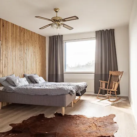 Appartamento Big Apartment, 4 Bedrooms, Sauna, Free Parking - Ev Charging Tampere