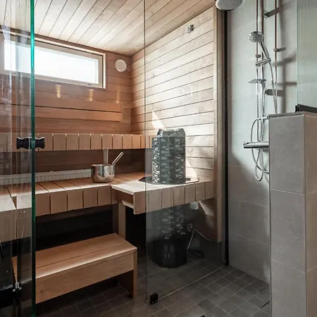 Big Apartment, 4 Bedrooms, Sauna, Free Parking - Ev Charging *