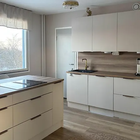 Big Apartment, 4 Bedrooms, Sauna, Free Parking - Ev Charging * Tampere