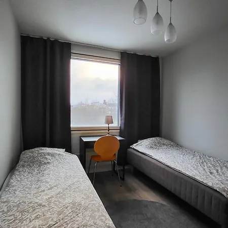 Big Apartment, 4 Bedrooms, Sauna, Free Parking - Ev Charging Daire *