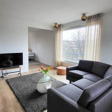 Big Apartment, 4 Bedrooms, Sauna, Free Parking - Ev Charging